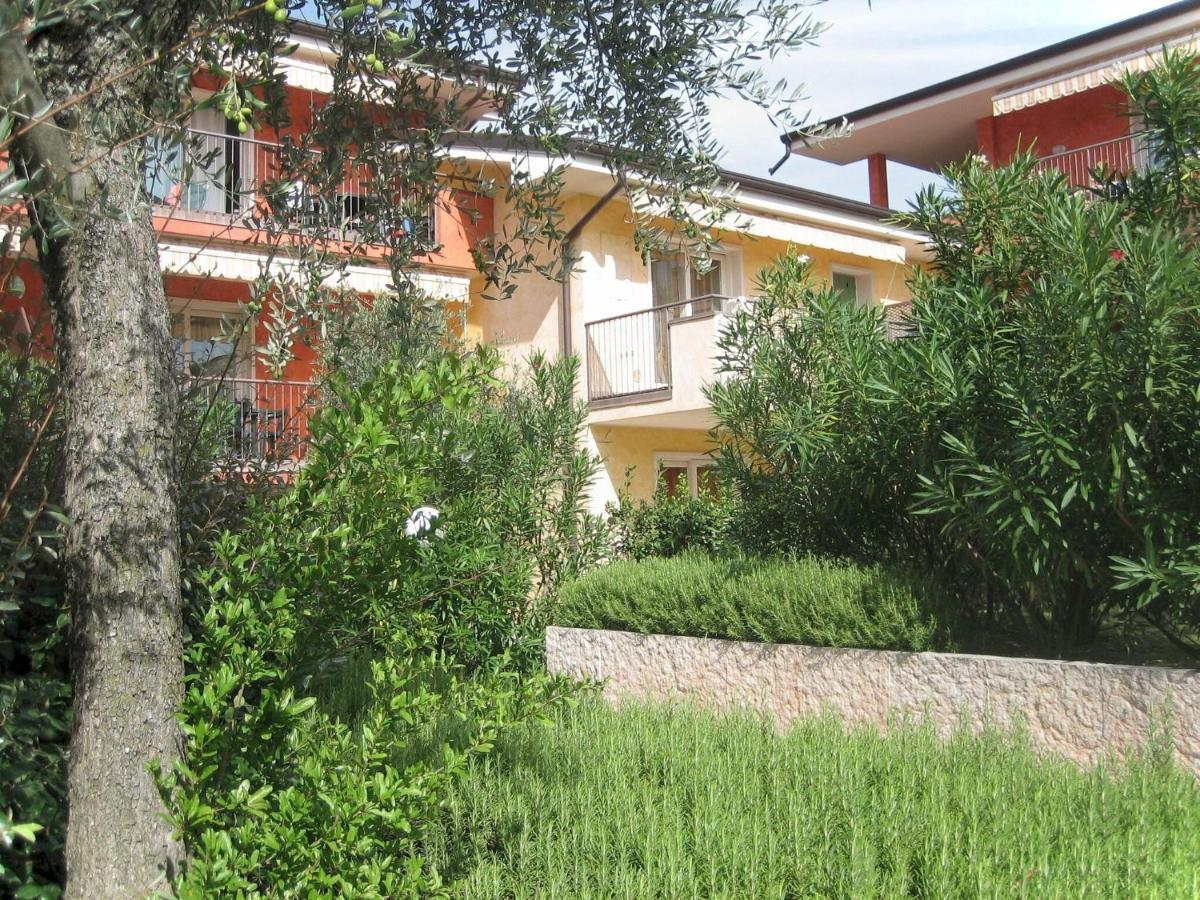 Holiday Home With Nicely Decorated Interior Near Lake Garda Lazise Exterior photo